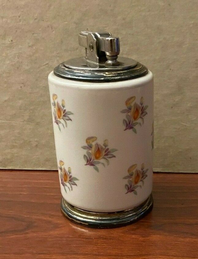 Vintage Ronson "vera" Table Lighter