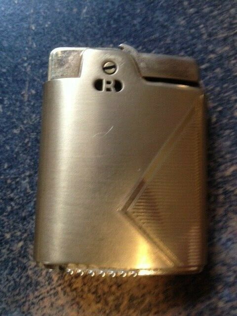 Ronson Gold Essex Lighter With Case