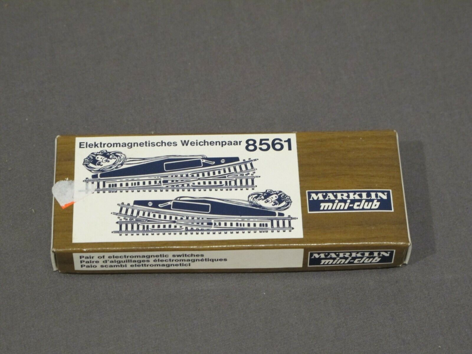 Marklin Z Scale Remote Right & Left Turnout Electromagnetic Switch Set 8561