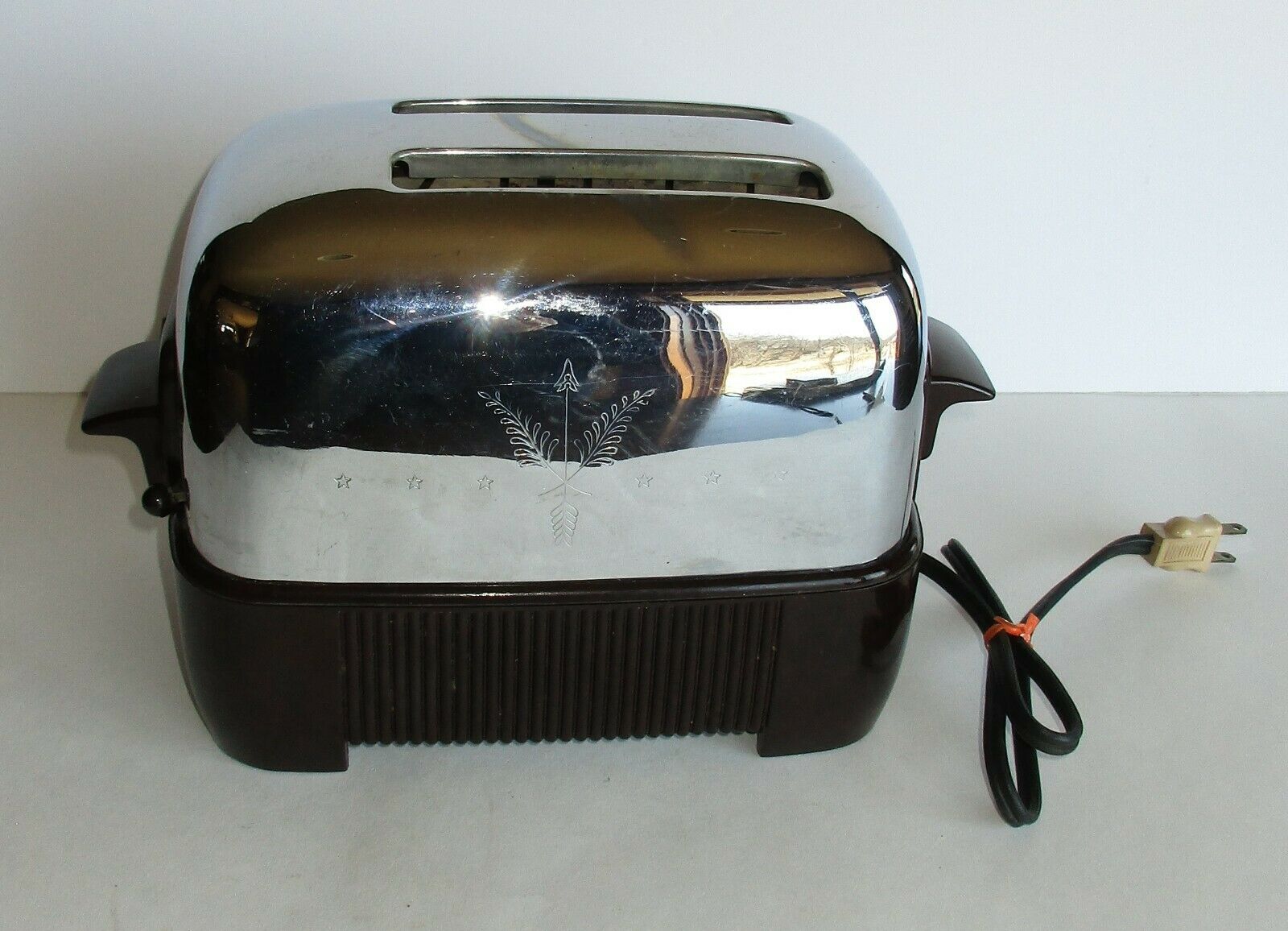 Vintage Ge General Electric Toaster 159t77 Chrome Bakelite Works!