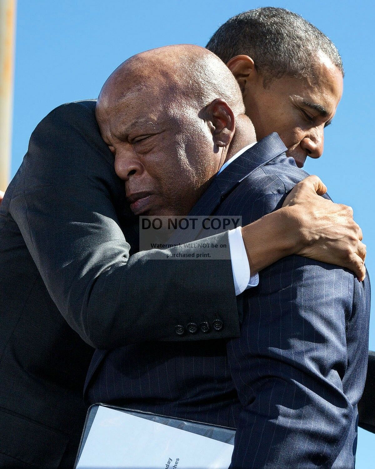 Barack Obama Hugs John Lewis On Bloody Sunday Anniversary - 8x10 Photo (zz-994)